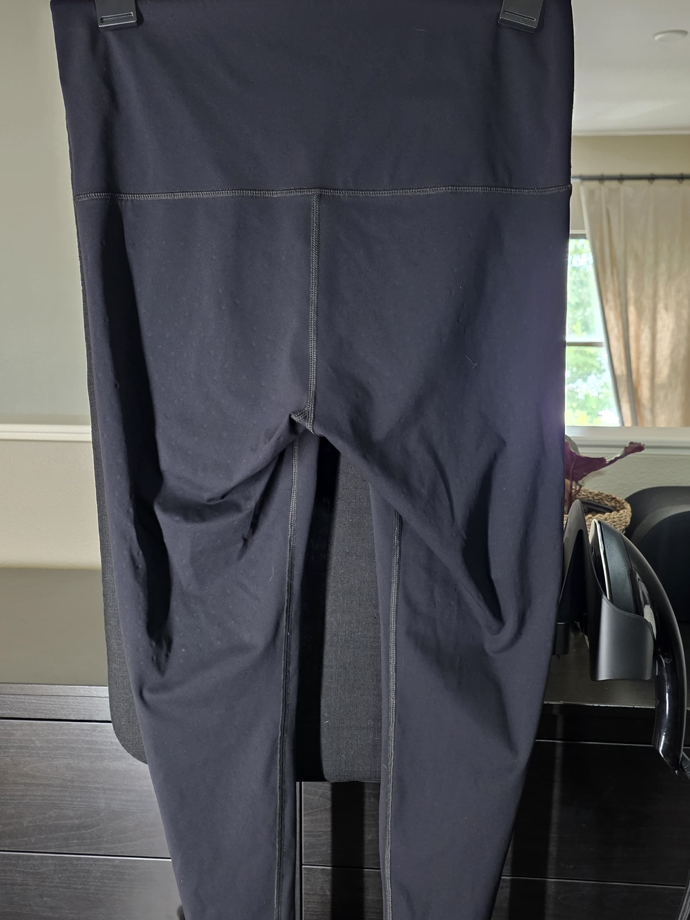 ELASTIQUE Black High-Waist Active Leggings With Massage Bumps - Picture 3 of 6